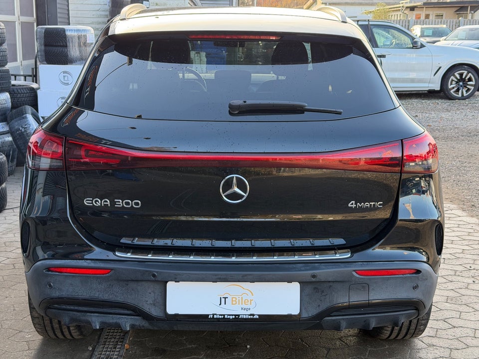 Mercedes EQA300 AMG Line 4Matic 5d