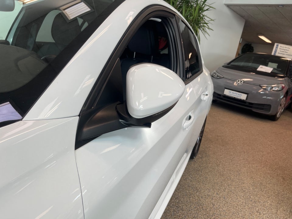 Peugeot 208 1,2 PureTech 100 Allure 5d