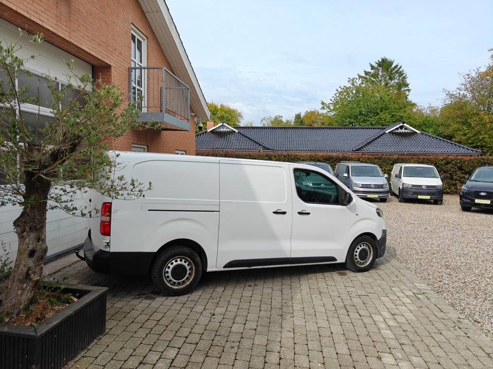 Toyota ProAce 2,0 D 120 Long Comfort 5d