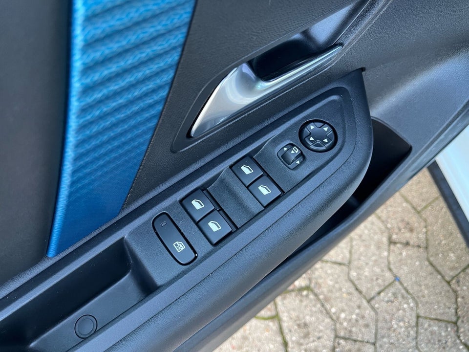 Citroën ë-C4 X 50 Shine 4d