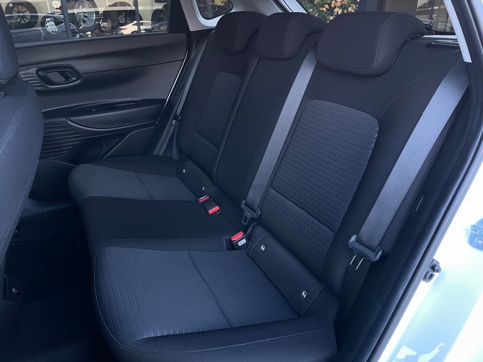 Hyundai i20 1,0 T-GDi Essential DCT 5d