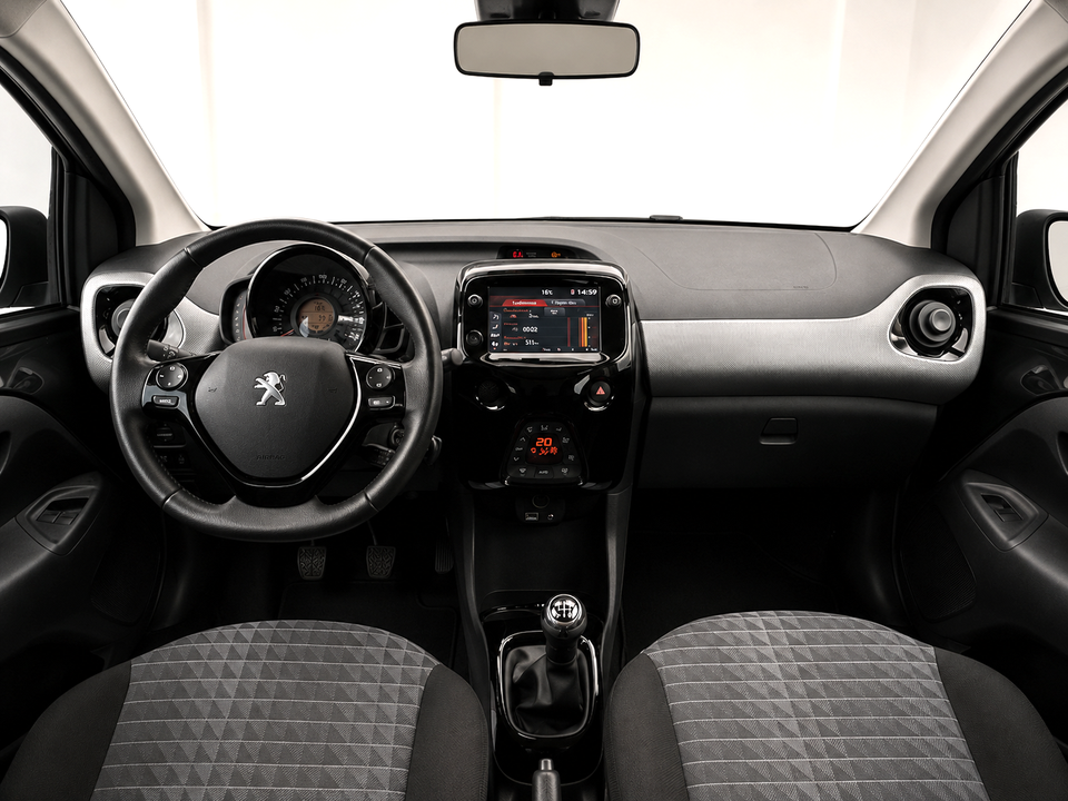 Peugeot 108 1,0 e-VTi 72 Selection Tech 5d