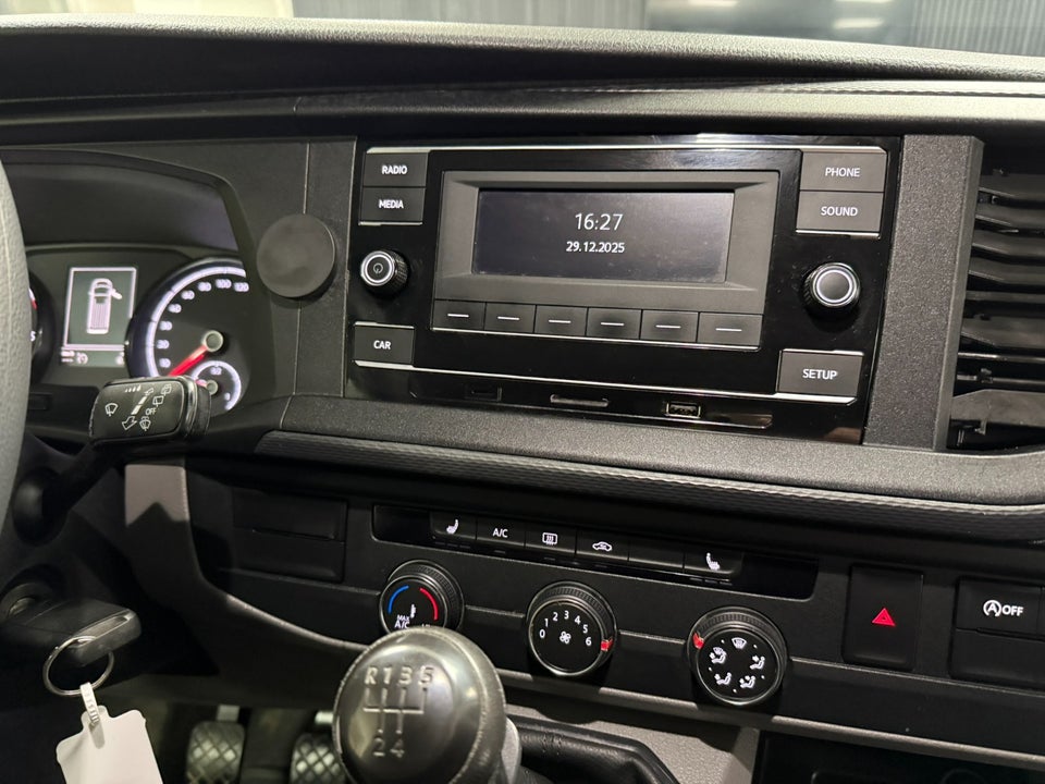 VW Transporter 2,0 TDi 110 Kassevogn lang