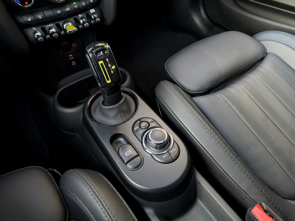 MINI Cooper SE Classic 3d