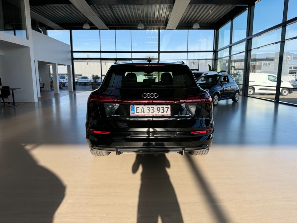 Audi e-tron 55 S-line Prestige quattro 5d