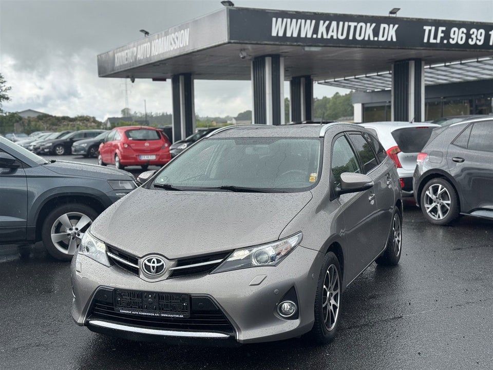 Toyota Auris 1,6 T2 Touring Sports 5d