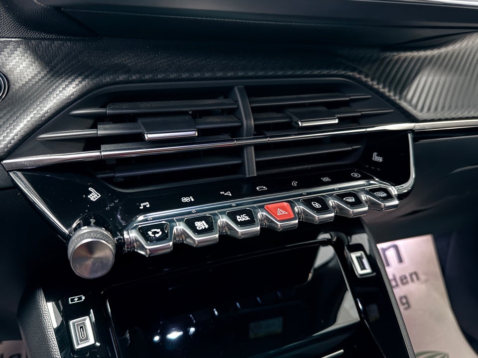 Peugeot e-2008 50 GT 5d