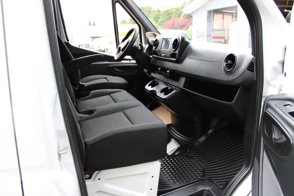 Mercedes Sprinter 317 2,0 CDi A2 Kassevogn aut. RWD