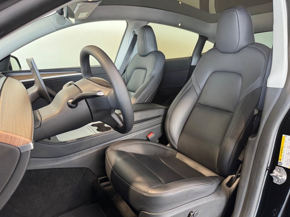 Tesla Model Y Long Range AWD 5d