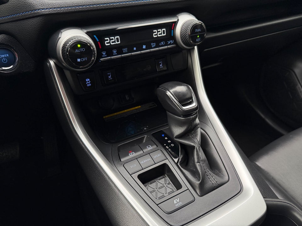 Toyota RAV4 2,5 Hybrid H3 Style MDS 5d
