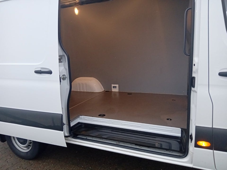 Mercedes Sprinter 317 2,0 CDi A2 Kassevogn PRO RWD