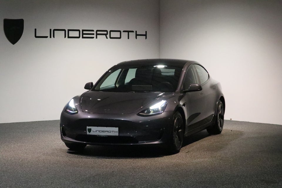 Tesla Model 3 Long Range AWD 4d