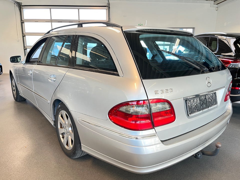 Mercedes E320 3,0 CDi Avantgarde stc. aut. 7prs 5d