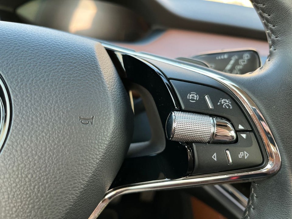 Skoda Enyaq 80 iV Suite 5d