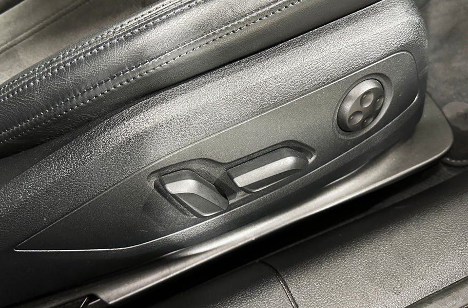 Audi A4 2,0 TDi 190 Avant S-tr. 5d