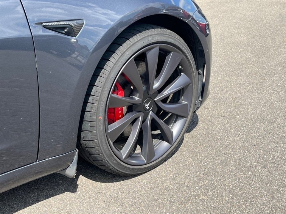 Tesla Model 3 Performance AWD 4d