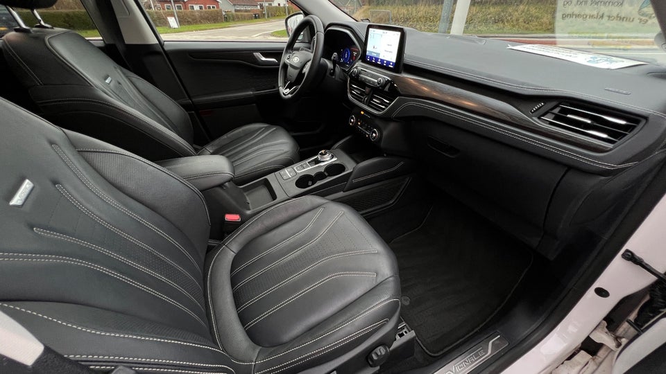 Ford Kuga 2,5 PHEV Vignale CVT 5d