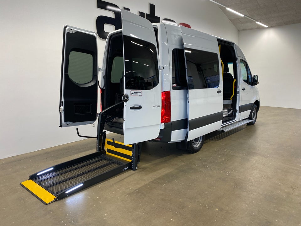 Mercedes Sprinter 317 2,0 CDi A2 Tourer PRO aut. RWD