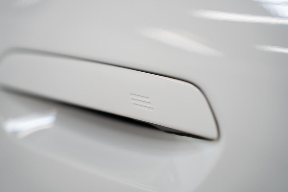 BMW iX2 eDrive20 Fully Charged M-Sport 5d