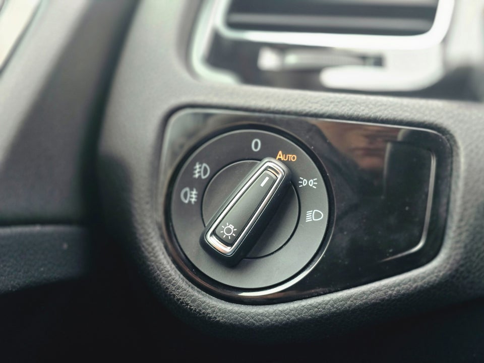 VW Golf VII 1,5 TSi 150 Highline DSG 5d