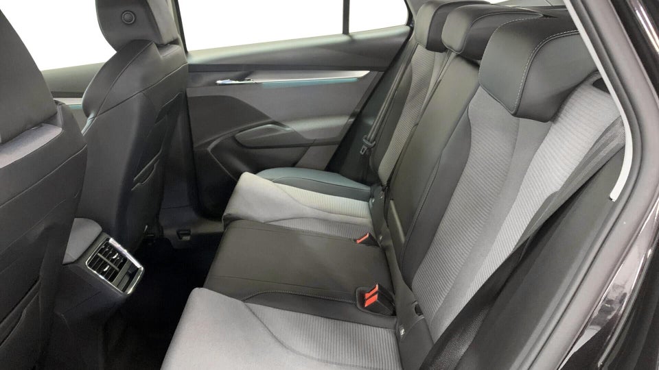 Skoda Enyaq 50 iV 5d