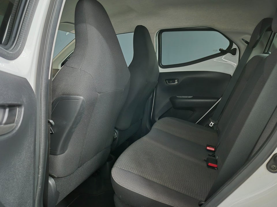 Toyota Aygo 1,0 VVT-i x-press x-shift 5d
