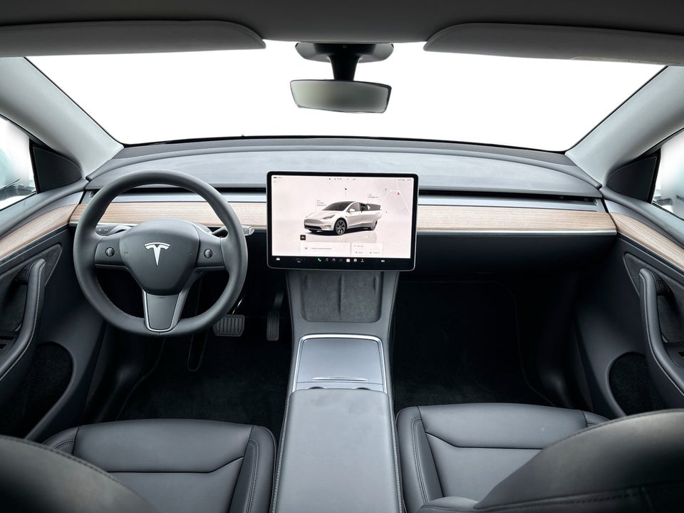 Tesla Model Y Long Range RWD 5d