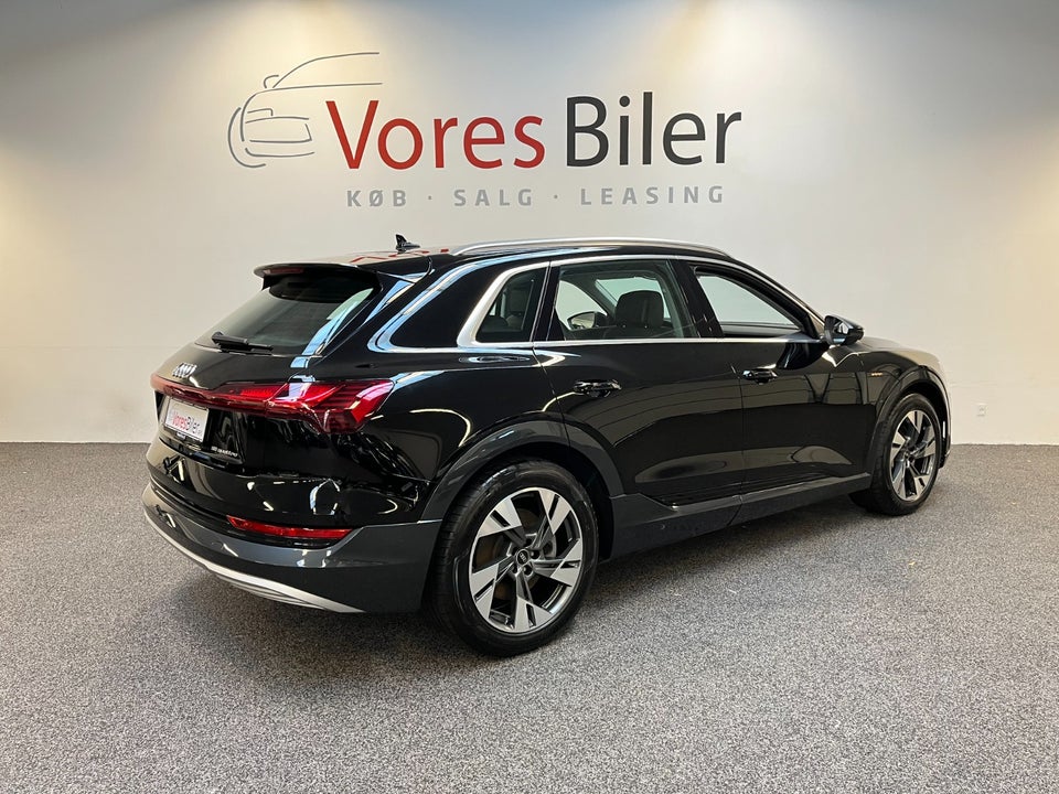 Audi e-tron 55 quattro 5d