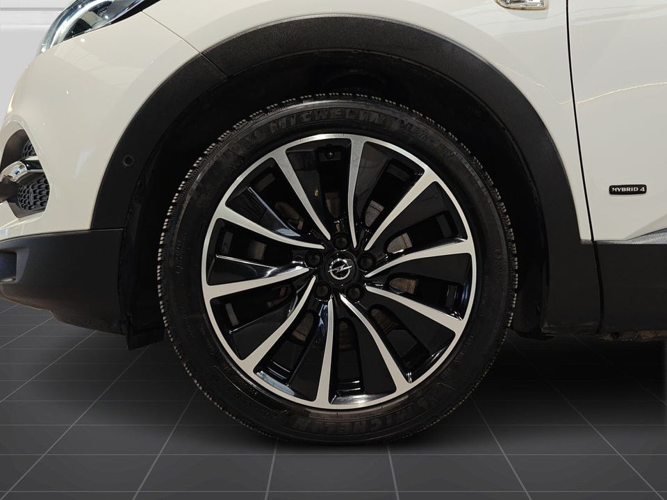 Opel Grandland X 1,6 Hybrid4 Cosmo Prestige aut. 5d