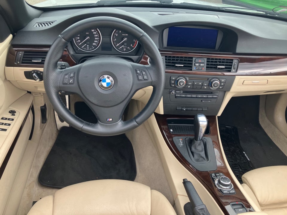 BMW 325i 3,0 Cabriolet aut. 2d