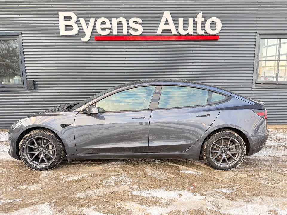 Tesla Model 3 RWD 4d