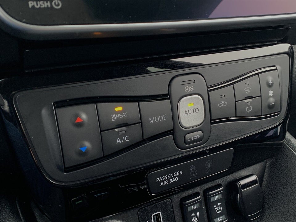 Nissan Leaf 40 Acenta 5d