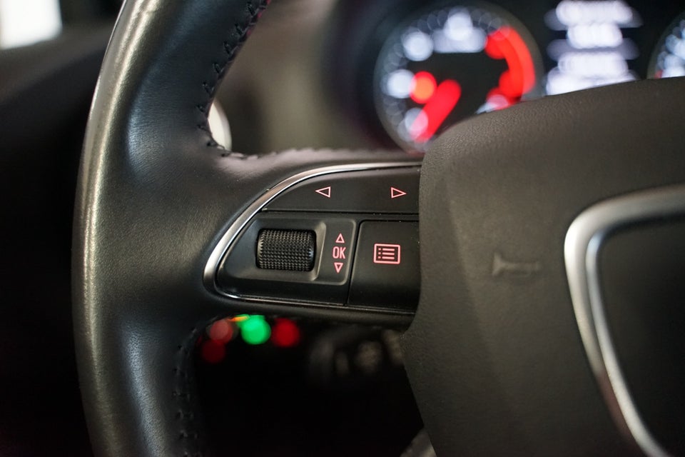 Audi A3 1,6 TDi 110 Attraction 3d