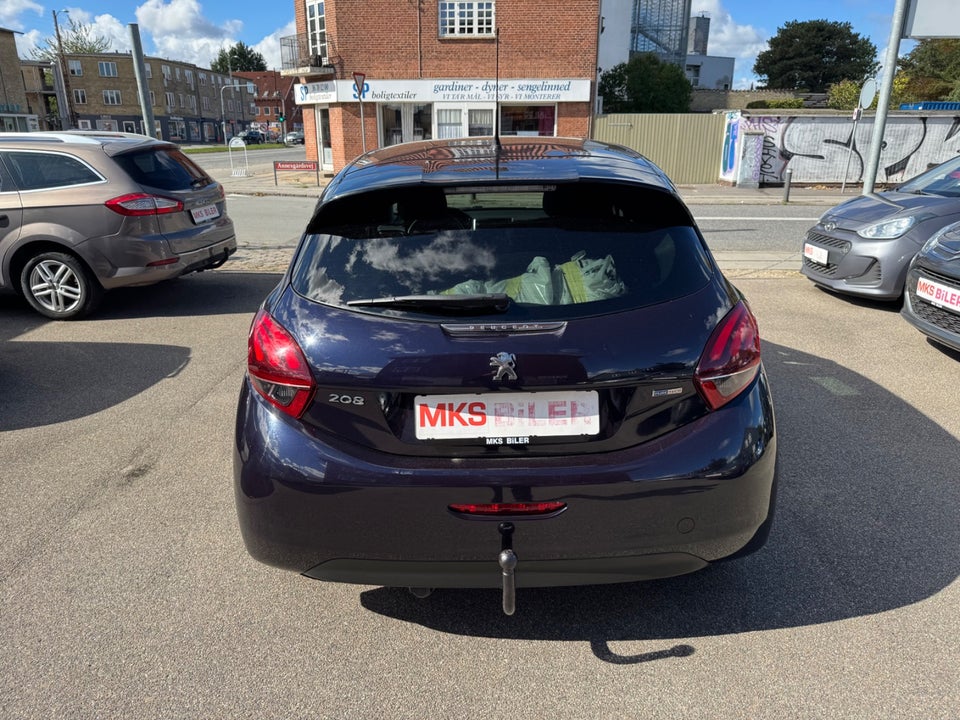 Peugeot 208 1,2 VTi 82 Allure Sky 5d