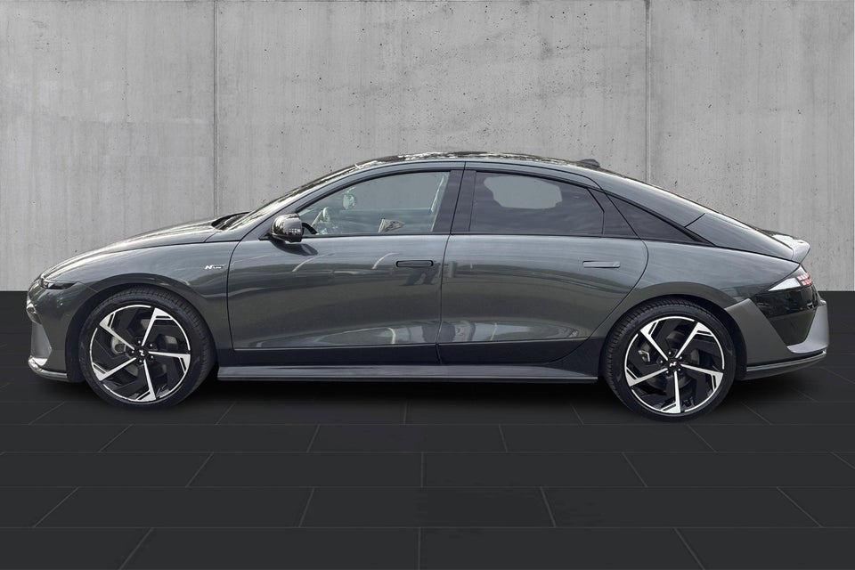 Hyundai Ioniq 6 84 N Line+ AWD 4d