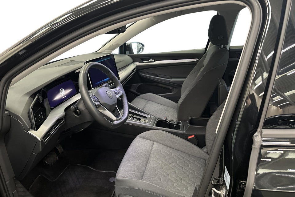 VW Golf VIII 1,5 eTSi 150 Life Edition DSG 5d