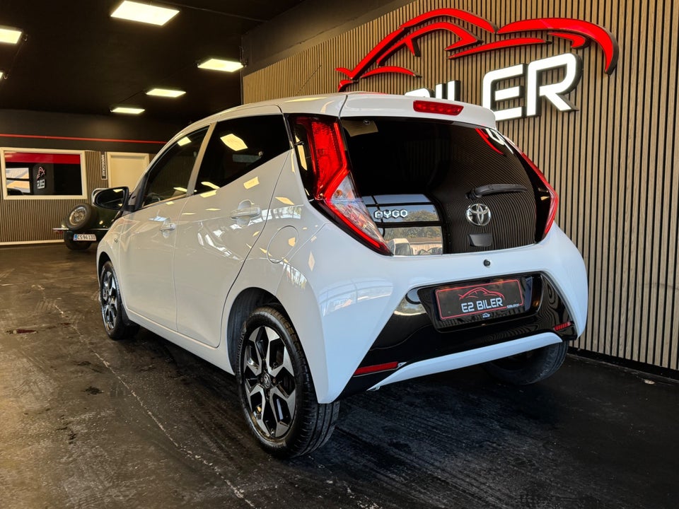 Toyota Aygo 1,0 VVT-i x-press 5d