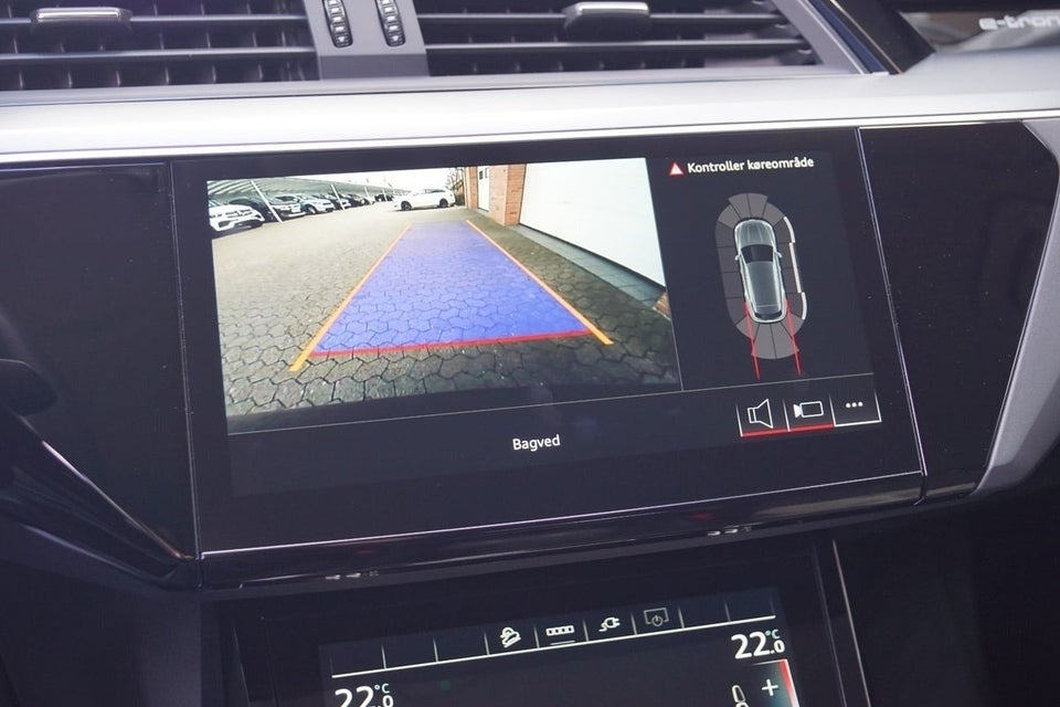 Audi Q8 e-tron 55 Advanced quattro 5d