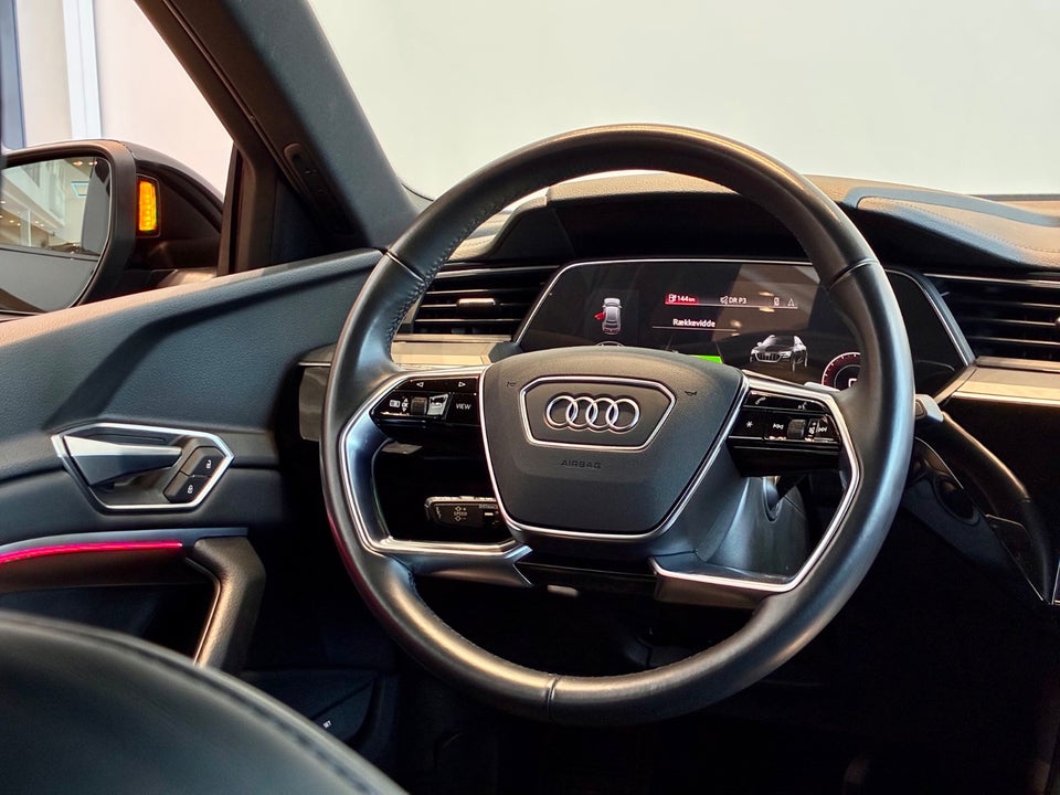 Audi e-tron 55 S-line Sportback quattro 5d