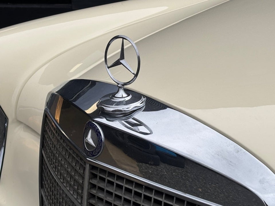 Mercedes 280 S 2,8  4d