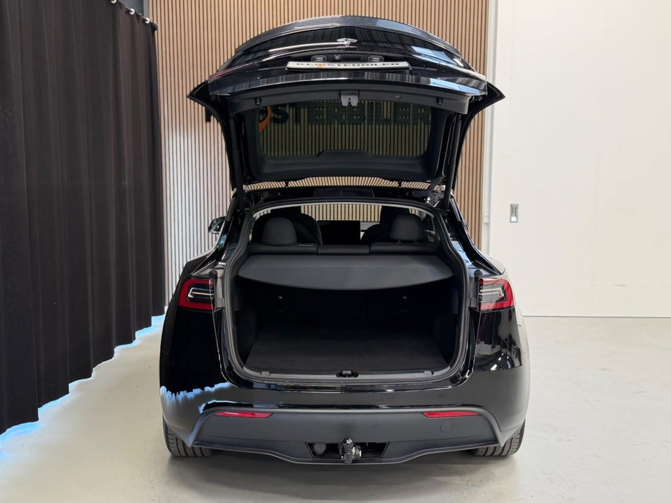 Tesla Model Y RWD 5d