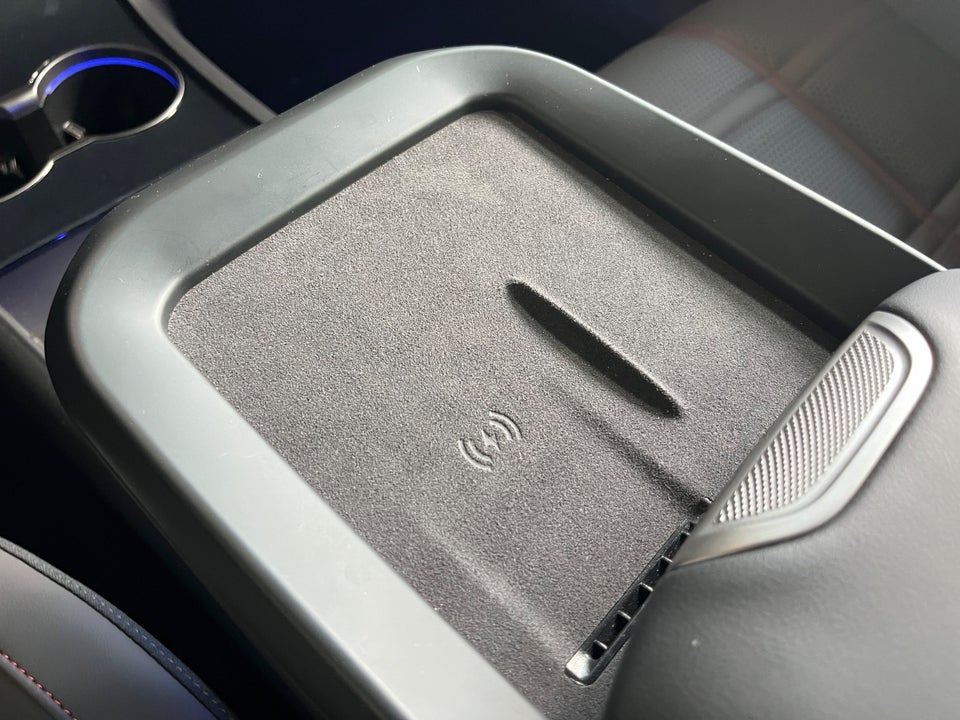 Hongqi EH7 111 Exclusive 4d