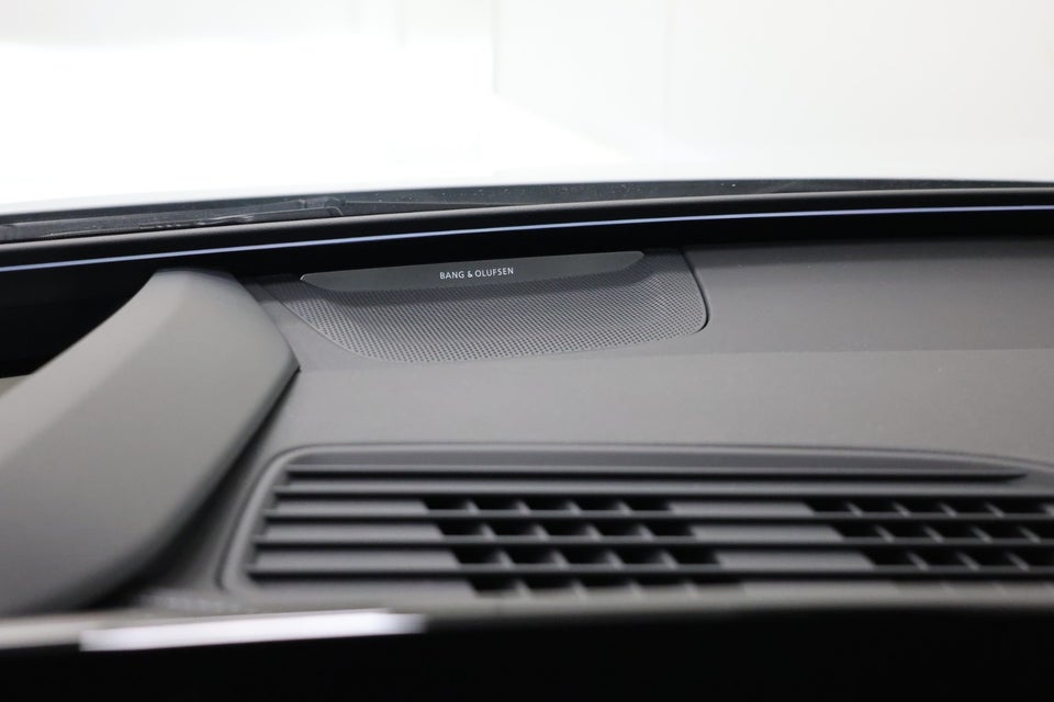 Audi S6 e-tron Avant quattro 5d