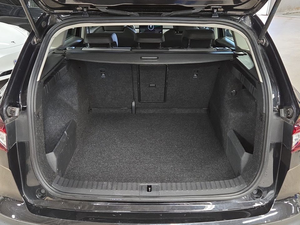 Skoda Enyaq 60 iV Plus 5d