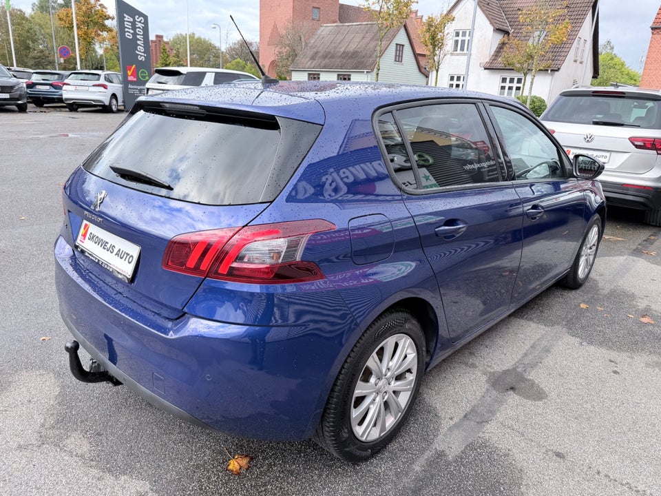 Peugeot 308 1,5 BlueHDi 130 Prestige 5d