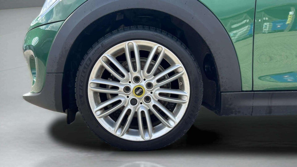 MINI Cooper SE Classic Trim 3d