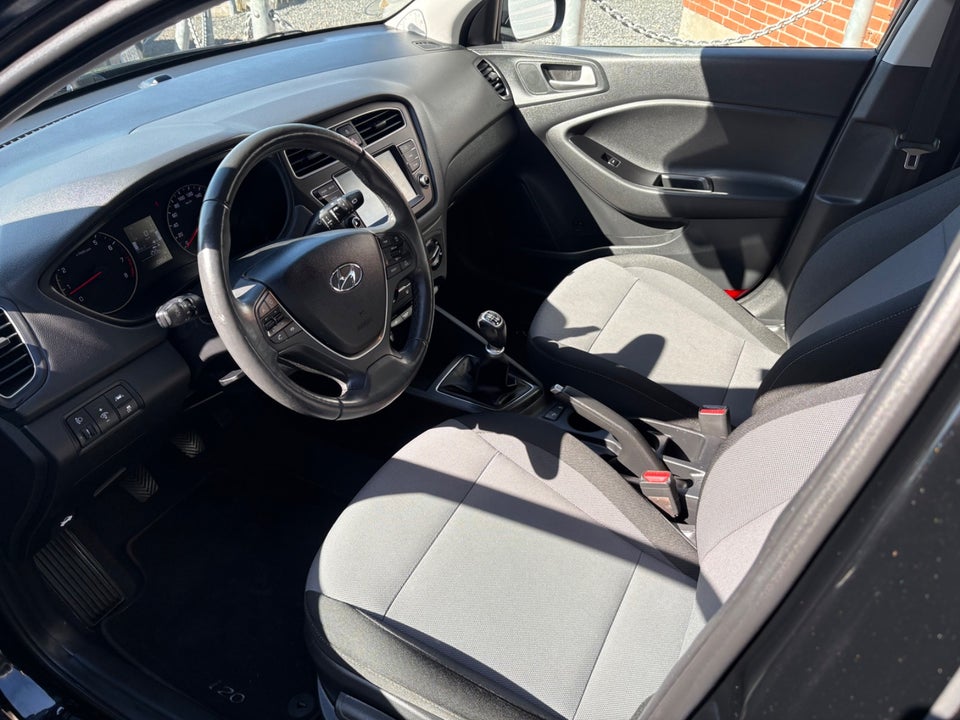 Hyundai i20 1,25 Style 5d