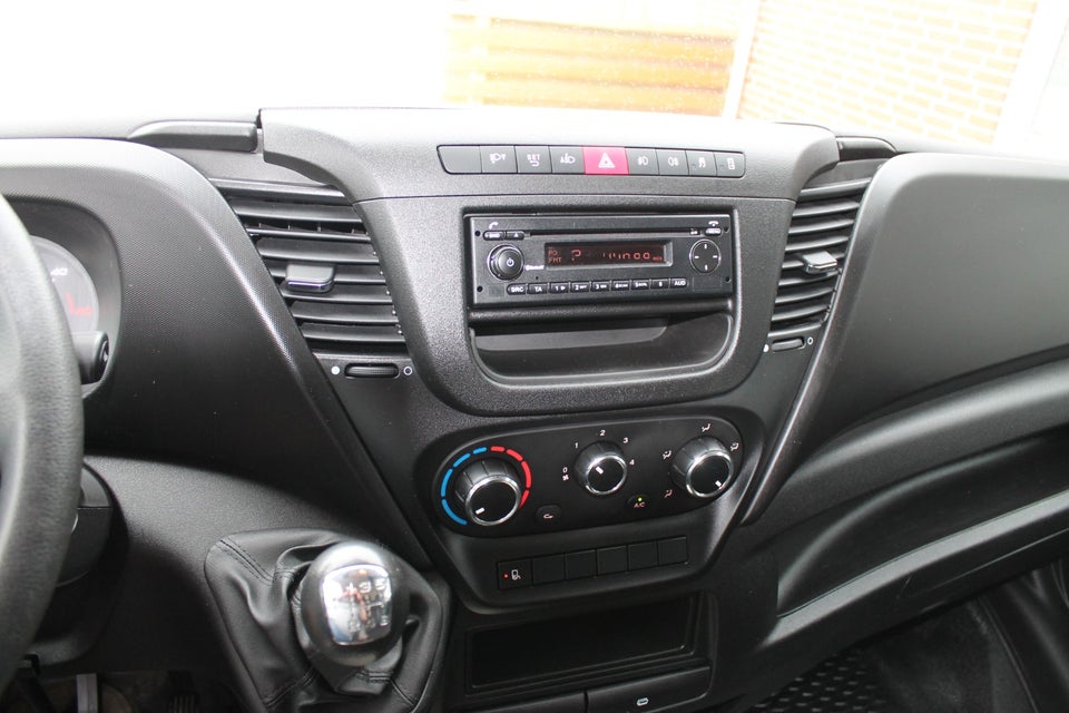 Iveco Daily 2,3 35S15 12m³ Van