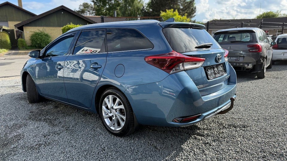 Toyota Auris 1,8 Hybrid H2 Comfort Touring Sports CVT 5d