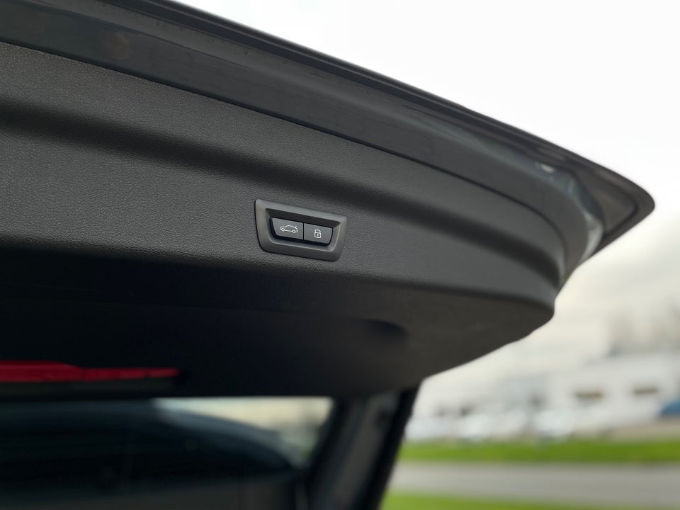 BMW iX1 xDrive30 Fully Charged M-Sport 5d